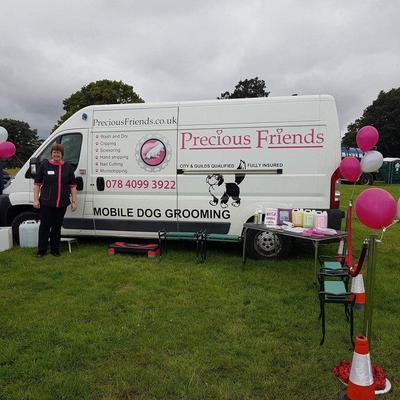 Small jan waiting for the suffolk dog show to start 01